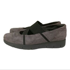Clarks plum/ black suede comfort shoe